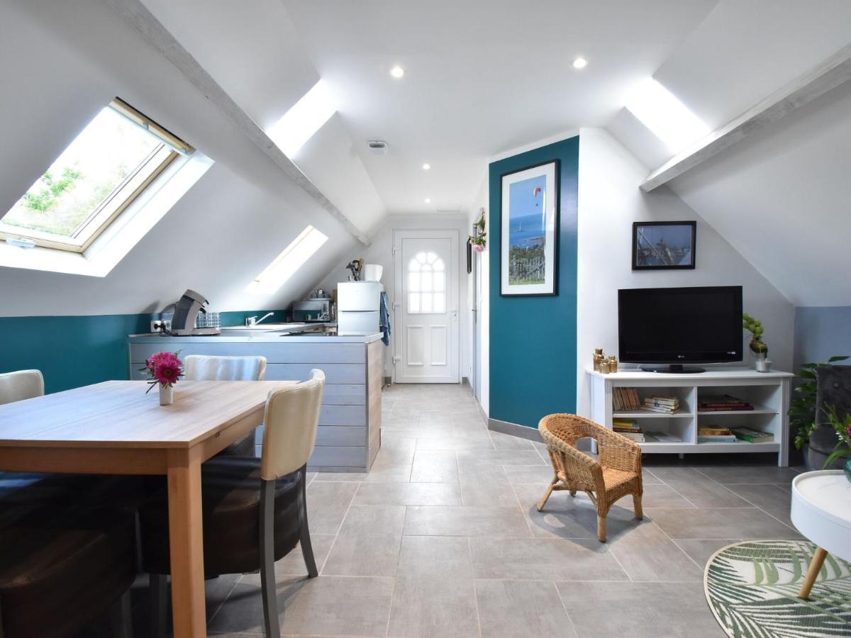 Superb Holiday Home Near The Beach Quineville Room photo
